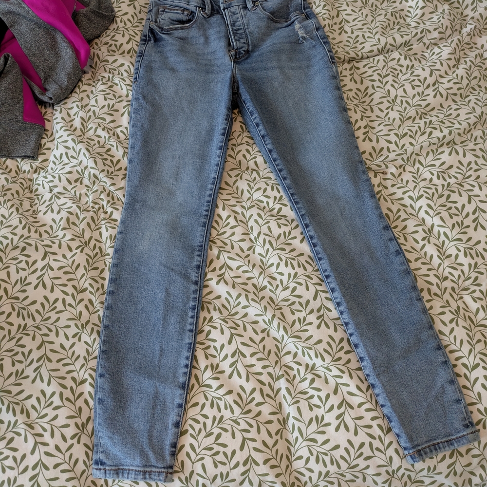 Good American Light Blue Skinny Jeans